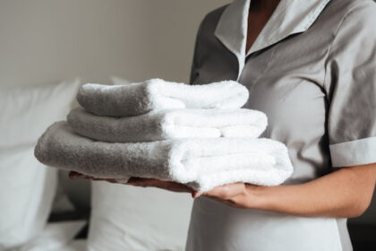 Pourquoi faire appel à une conciergerie Airbnb à Lille ? Défis et atouts pour les propriétaires